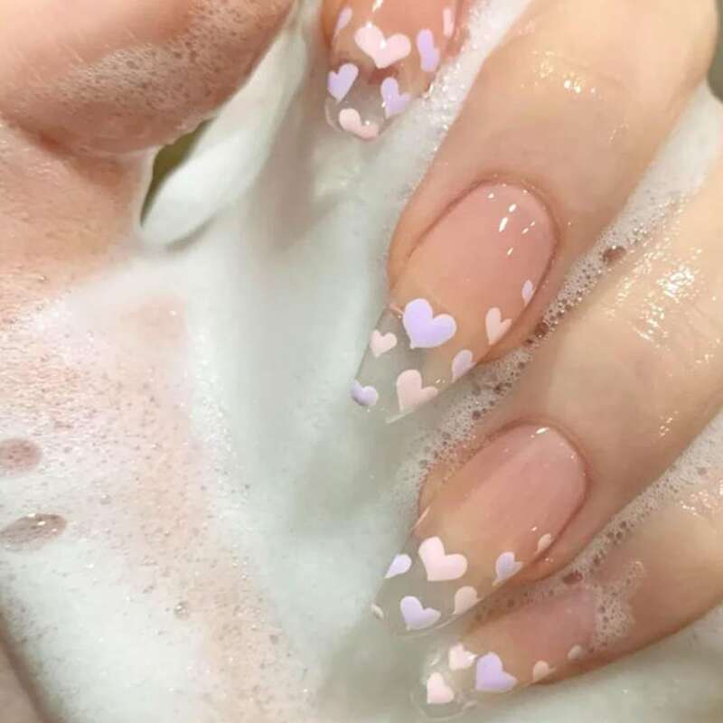 

24pcs Heart Pattern Fake Nail, Multicolor