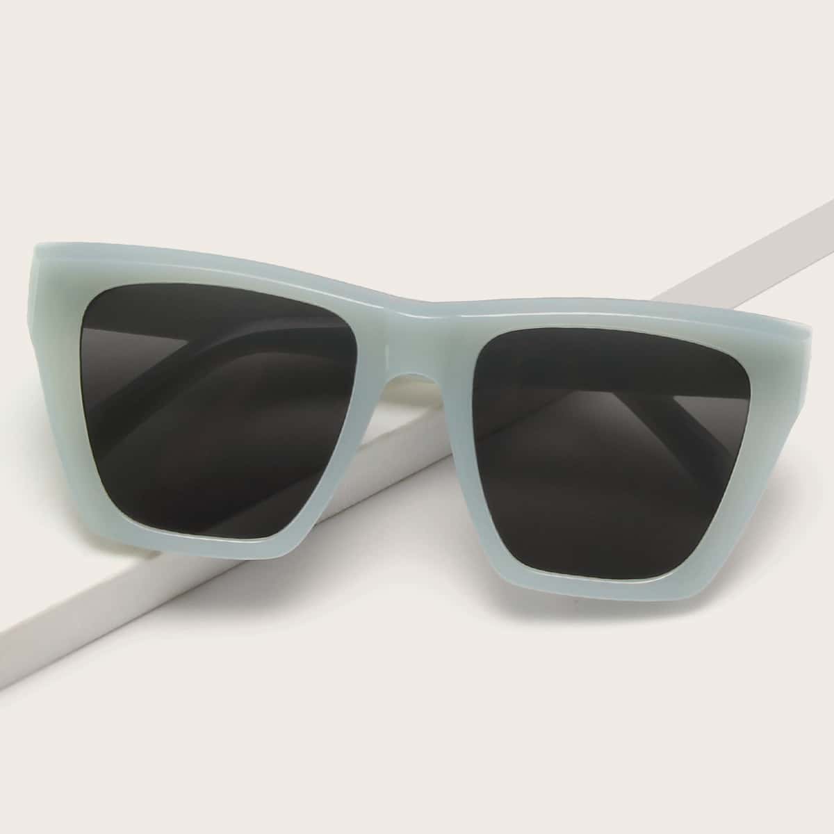 

Square Frame Sunglasses