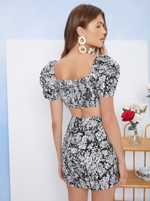 SHEIN Parte Superior Corta Con Cuello En Forma De Corazón, Manga Con Abullonado Y Fruncido - Blanco y Negro - Ver 2