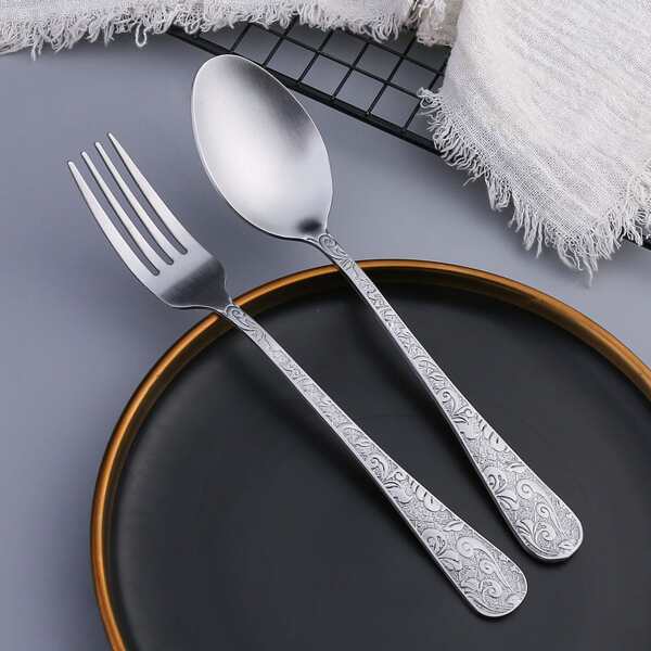 

2pcs Relief Spoon & Fork Set, Silver