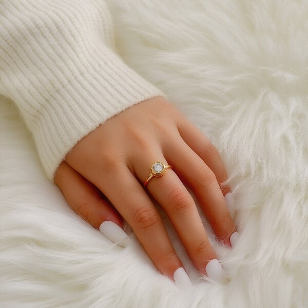 

Round Zircon Decor Ring, Gold