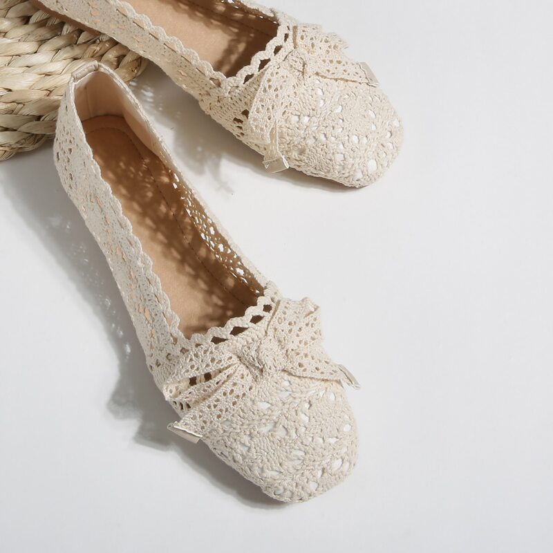 

Bow Decor Floral Lace Flats, Beige