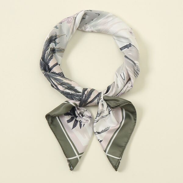 

Flower & Tree Print Bandana, Multicolor