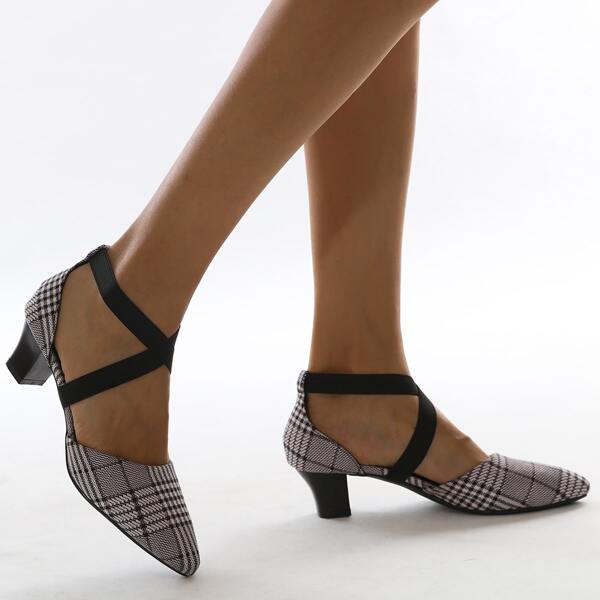 

Plaid Pattern Cross Strap Pumps, Black and white