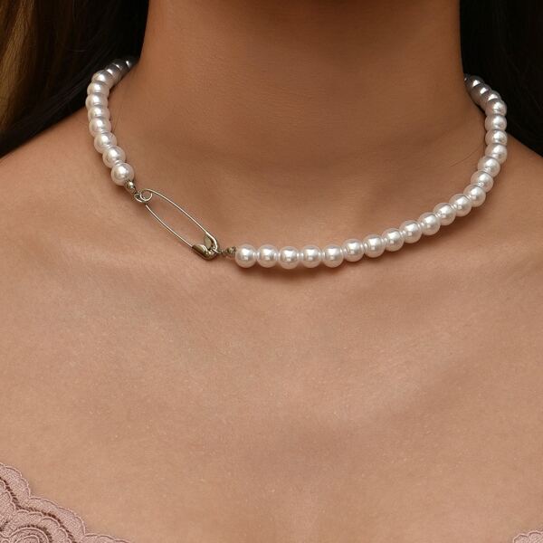 

Faux Pearl Beaded Choker, White