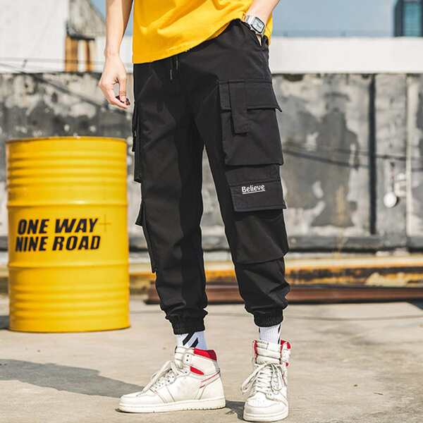 

Men Letter Graphic Flap Pocket Cargo Pants, Black