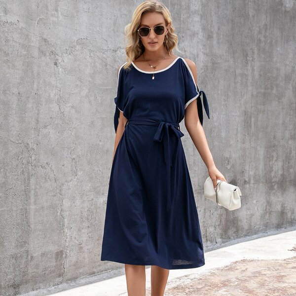 

Contrast Binding Knot Cuff A-line Dress, Navy blue