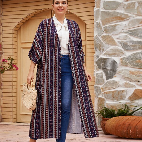 

Plus Geo Print Batwing Sleeve Abaya, Multicolor