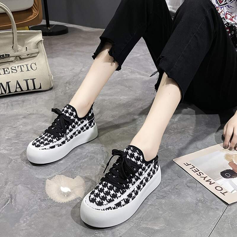 

Lace Up Decor Houndstooth Sneakers, Black