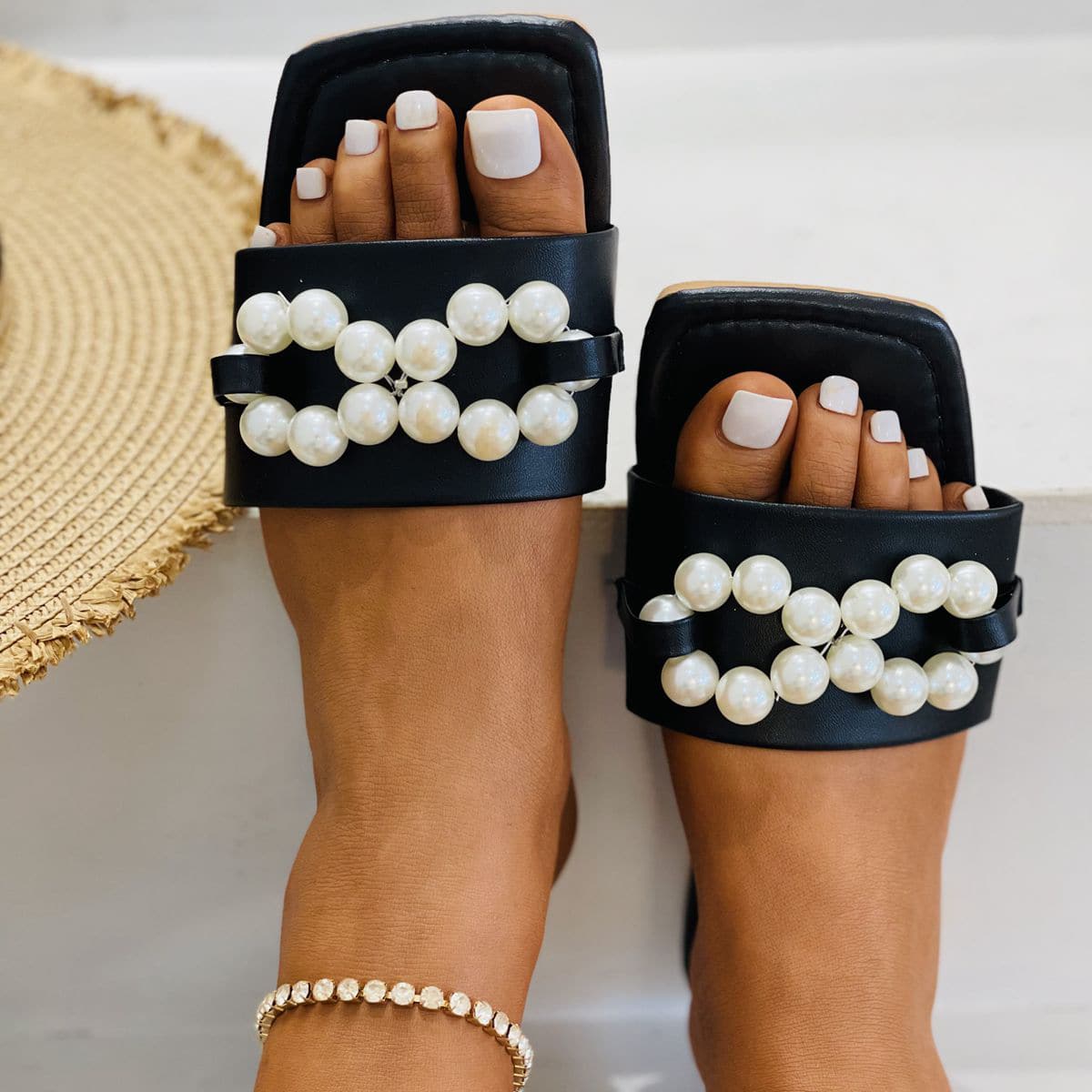 

Faux Pearl Decor Slide Sandals, Black