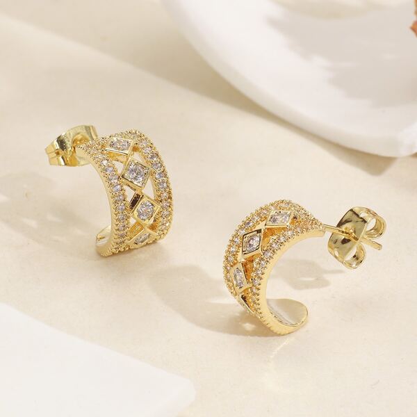 

Zircon Decor Gold Plated Earrings