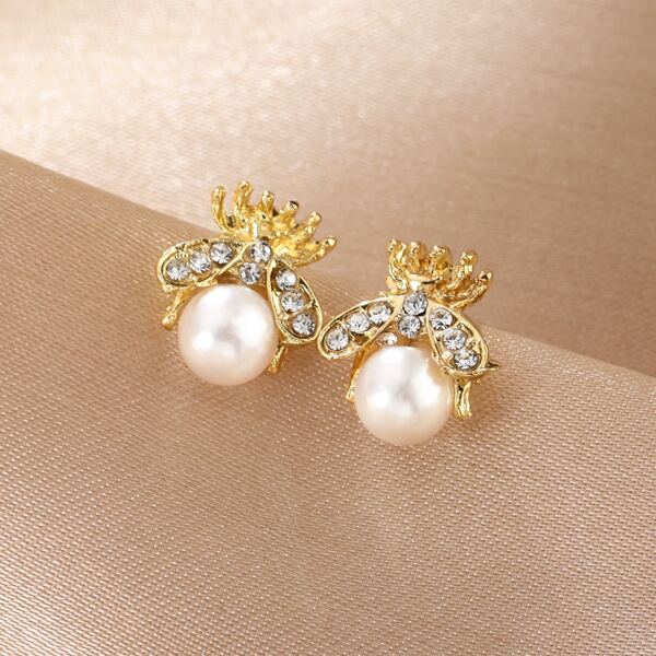 

Girls Faux Pearl & Rhinestone Bee Decor Earrings, Gold