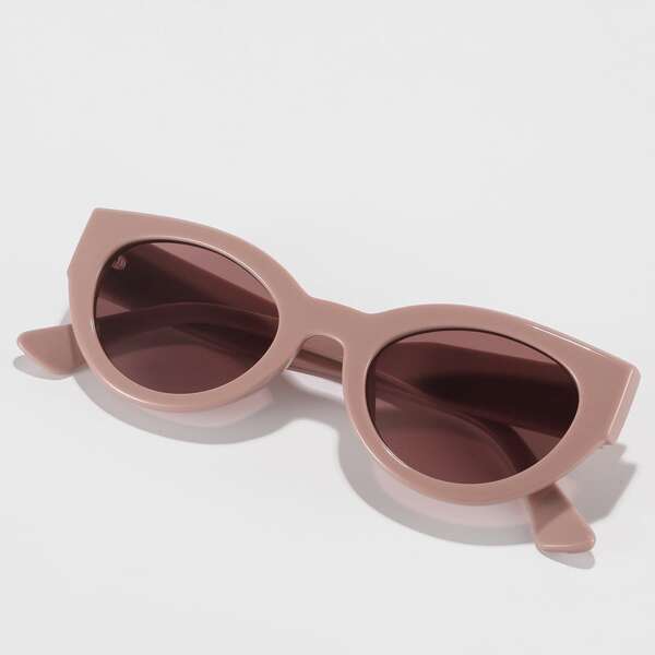 

Cat Eye Sunglasses