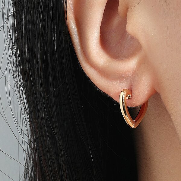 

Heart Design Hoop Earrings, Gold