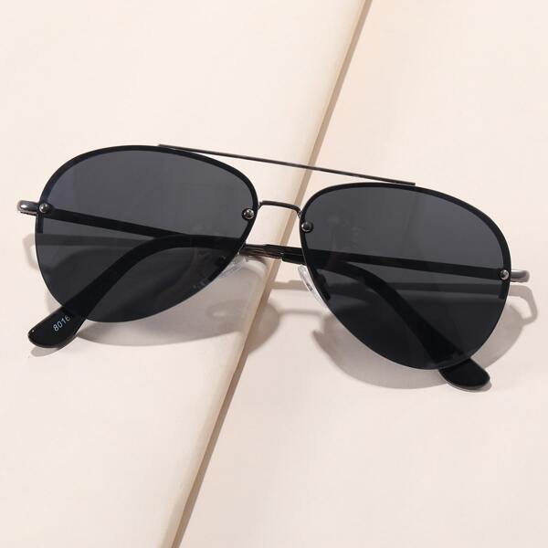 

Minimalist Aviator Sunglasses