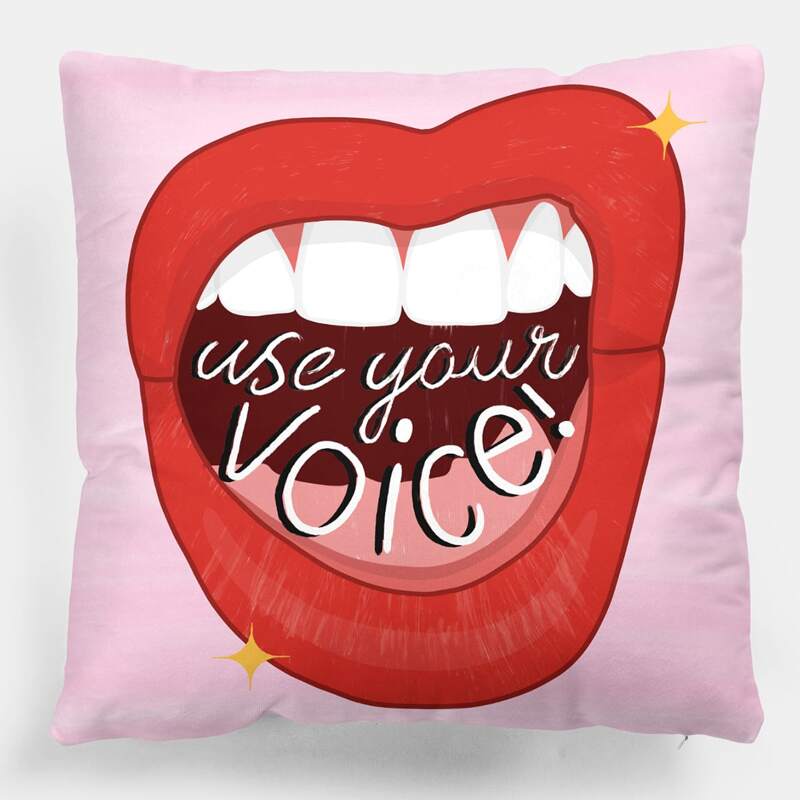 

ROMWE X Victoria-cubbon Mouth Graphic Cushion Cover Without Filler, Multicolor