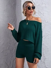 SHEIN Essnce Conjunto top corto tejido de canalé de hombros caídos con shorts de cintura ancha - Verde Oscuro - Ver 5