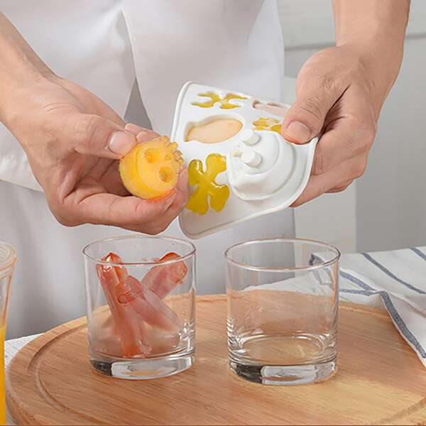 

1pc Skull Design Ice Cube Mold, White