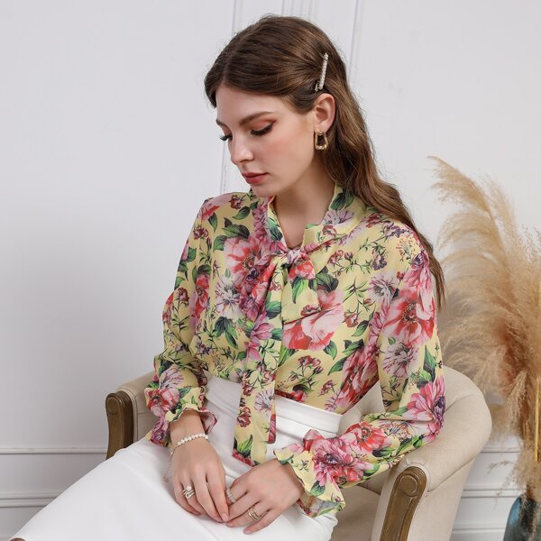 

Allover Floral Print Tie Neck Blouse, Multicolor