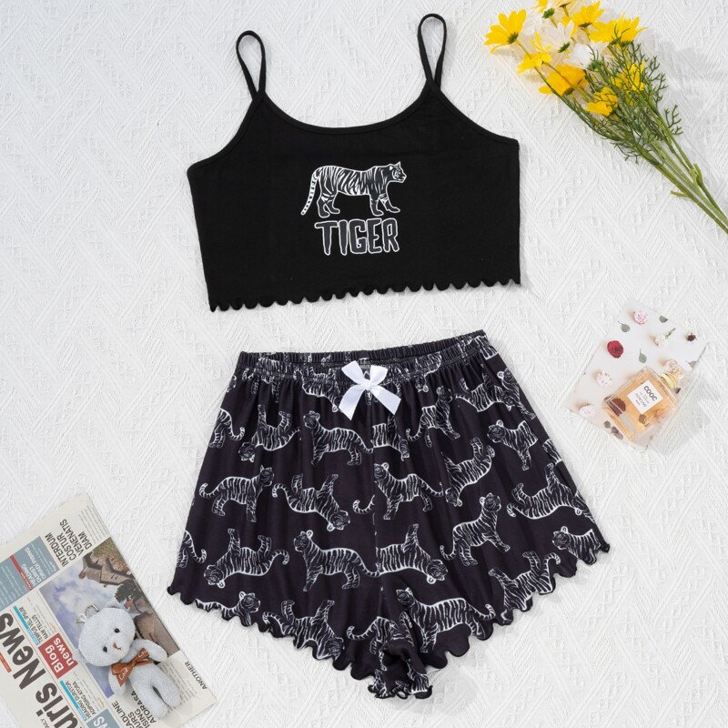

Tiger & Letter Graphic Bow Detail PJ Set, Black