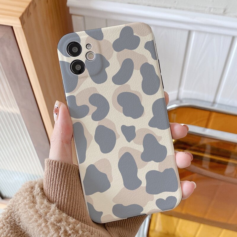 

1pc Leopard Graphic Phone Case, Multicolor