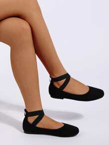 Women Black CrissCross Strap Flats, Fashionable Round Toe Flat Shoes - Black - View 2