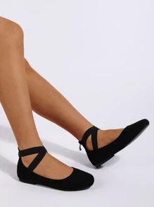 Women Black CrissCross Strap Flats, Fashionable Round Toe Flat Shoes - Black - View 3