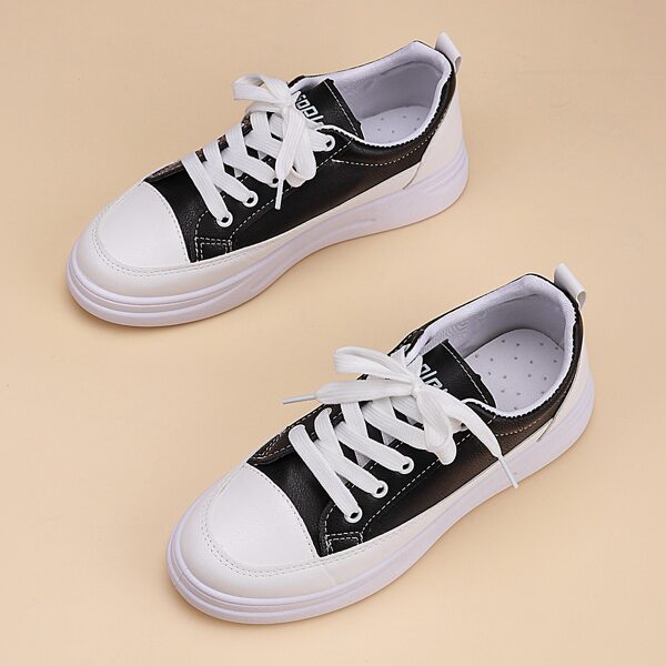 

Two Tone Lace Up Front Skate Shoes, Black