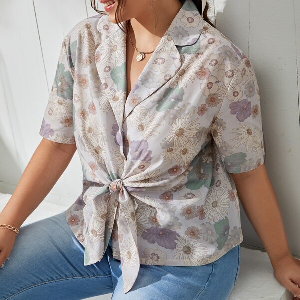 

Plus Allover Floral Lapel Collar Blouse, Multicolor