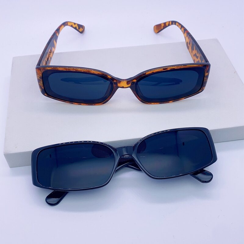 

2pairs Tinted Lens Frame Sunglasses