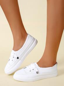 女士白色经典百搭圆头一脚蹬休闲系带柔软舒适平底户外运动休闲鞋，简洁鞋面，线条流畅，整体干净利落。适合春夏秋冬日常出游、校园、度假、街头时尚搭配 - 白色 - 查看 4