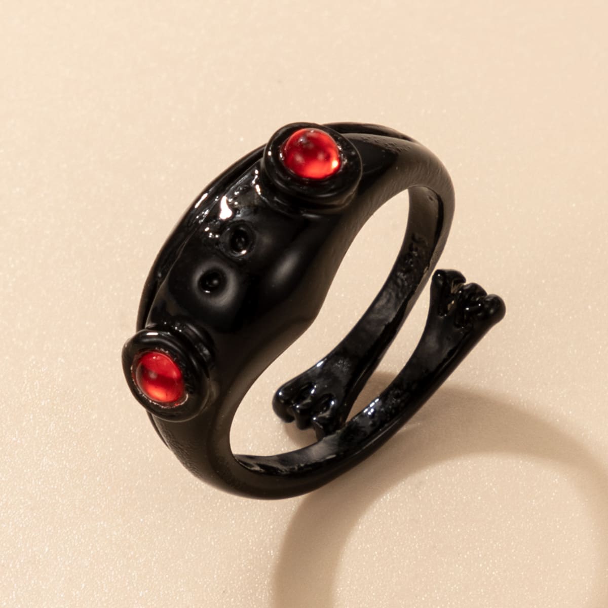 

Frog Design Ring, Black