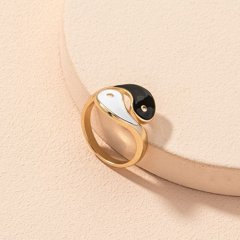 

Yin & Yang Decor Ring, Gold