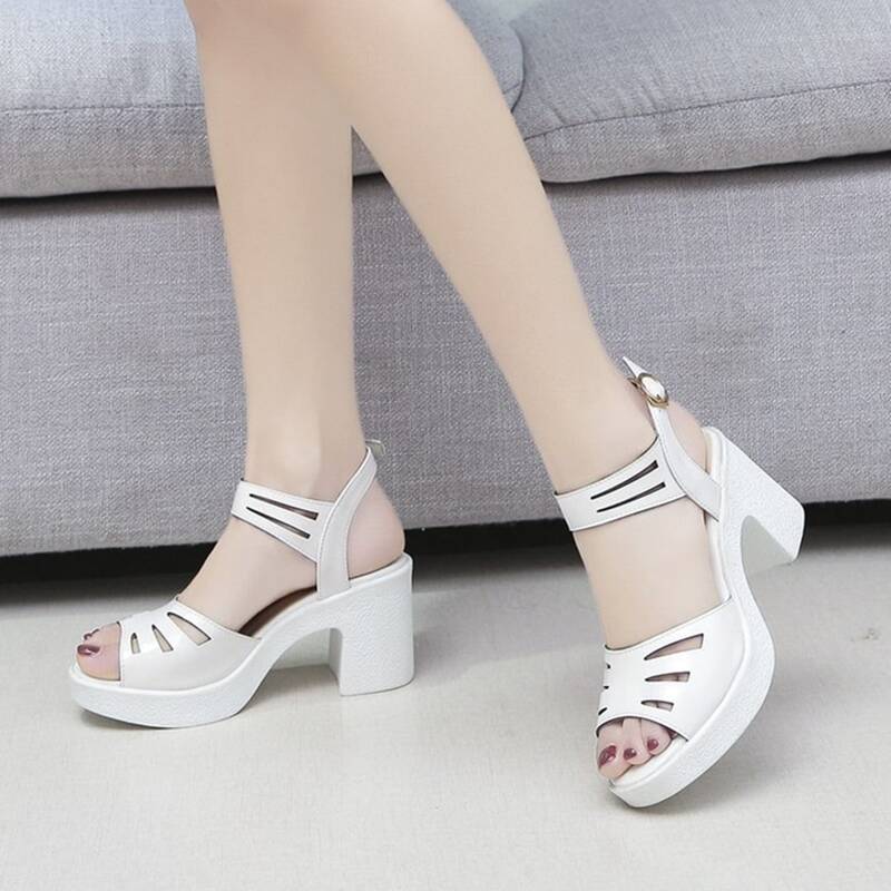 

Cut Out Chunky Heeled Platform Sandals, White