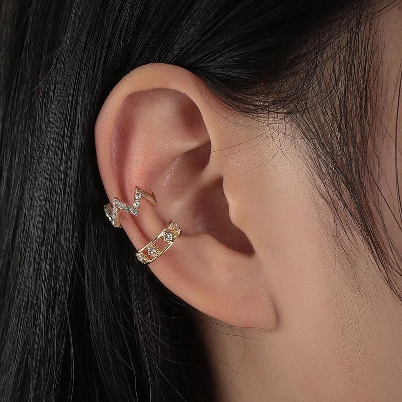 

2pcs Rhinestone Decor Ear Cuff, Gold