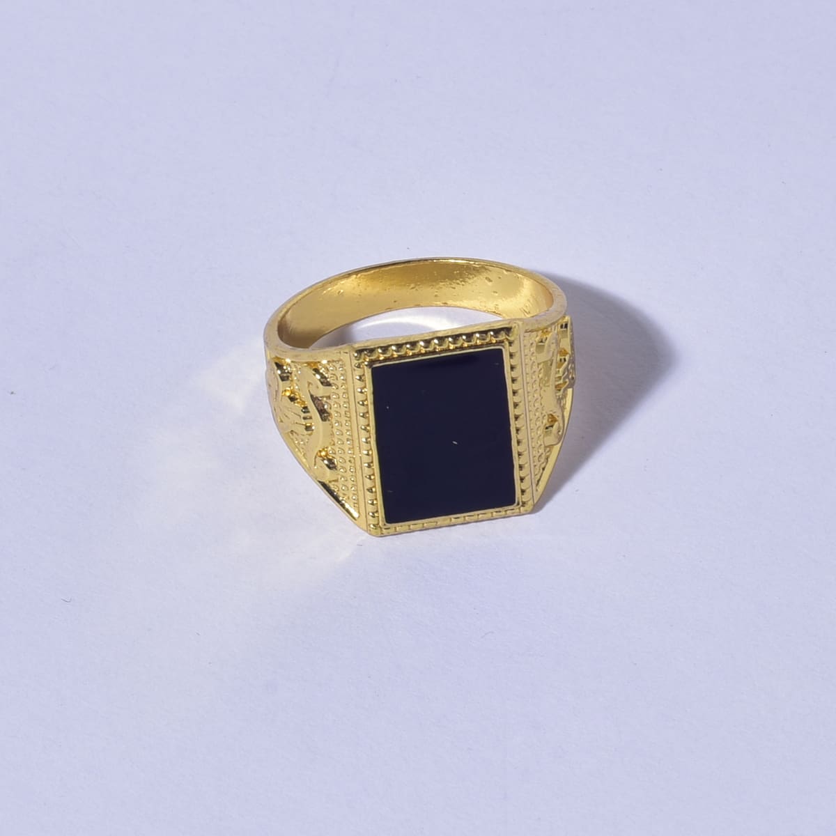 

1pc Geo Engraved Ring, Multicolor