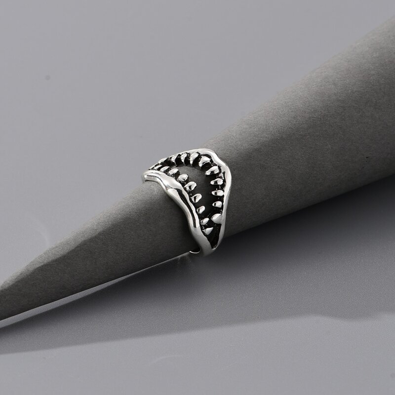 

Guys Mouth Design Ring, Antique silver