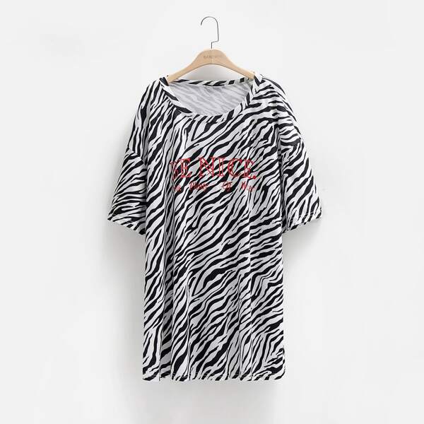 

Plus Zebra Stripe And Slogan Graphic Tee, Black and white
