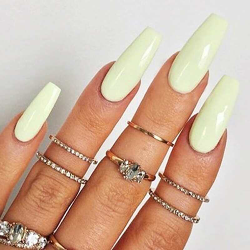 

24pcs Solid Fake Nail, White