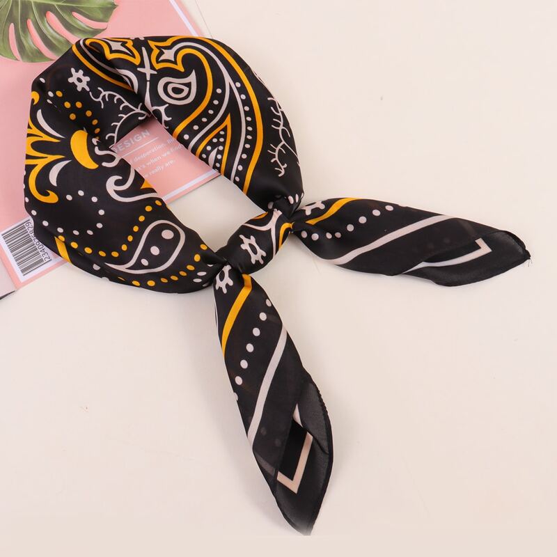 

Paisley Pattern Scarf, Multicolor