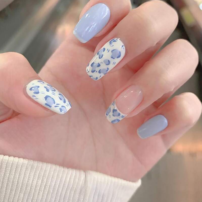 

24pcs Leopard Fake Nail, Blue