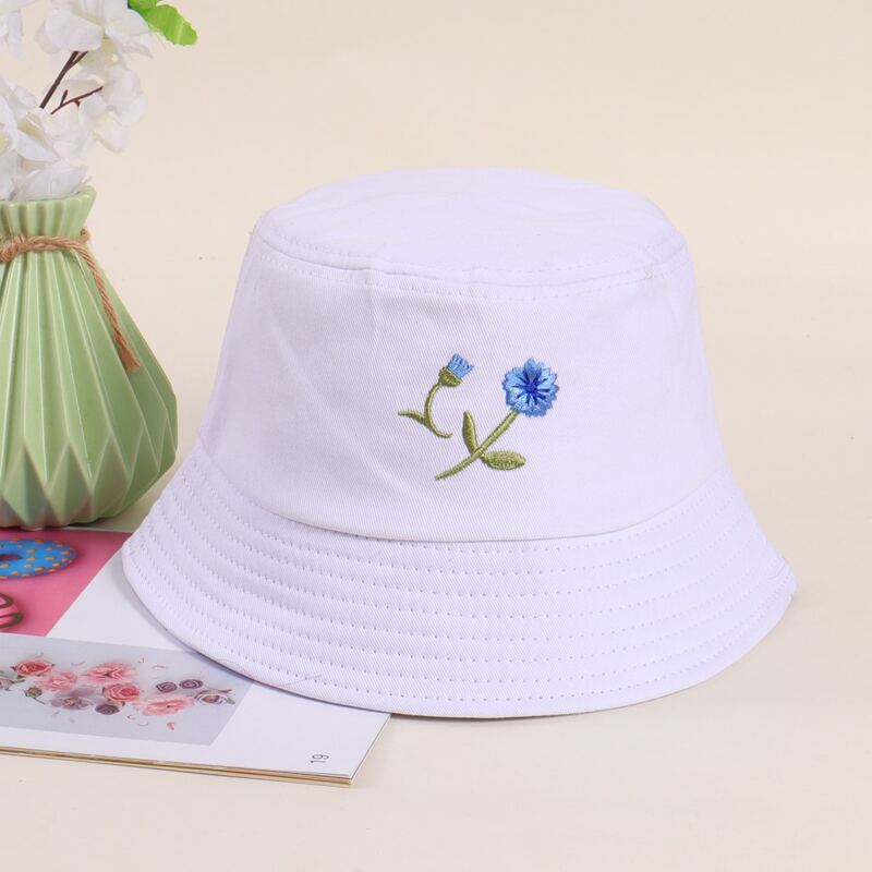

Flower Embroidery Bucket Hat, White