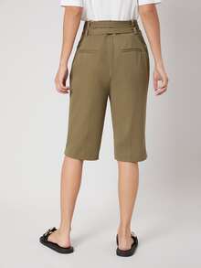 MOTF PREMIUM Shorts bermuda con cinturón de viscosa - Verde militar - Ver 2