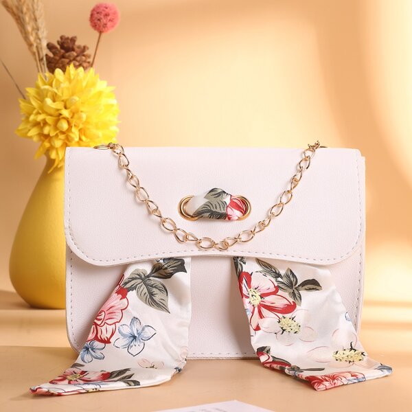 

Twilly Scarf Decor Chain Bag, White