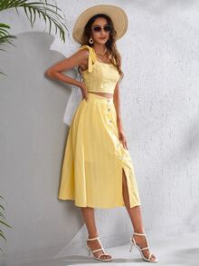 SHEIN Conjunto top de tirantes de espalda fruncido de hombros con nudo con falda con botón delantero - Amarillo - Ver 3
