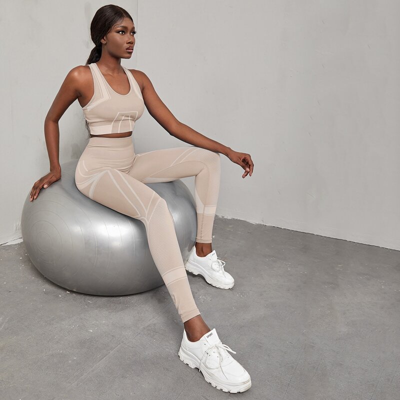 

Contrast Panel Sports Bra & Leggings, Khaki