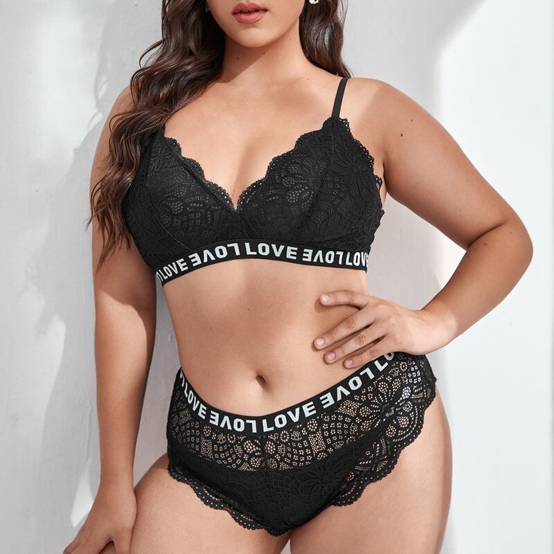 

Plus Floral Lace Letter Tape Lingerie Set, Black