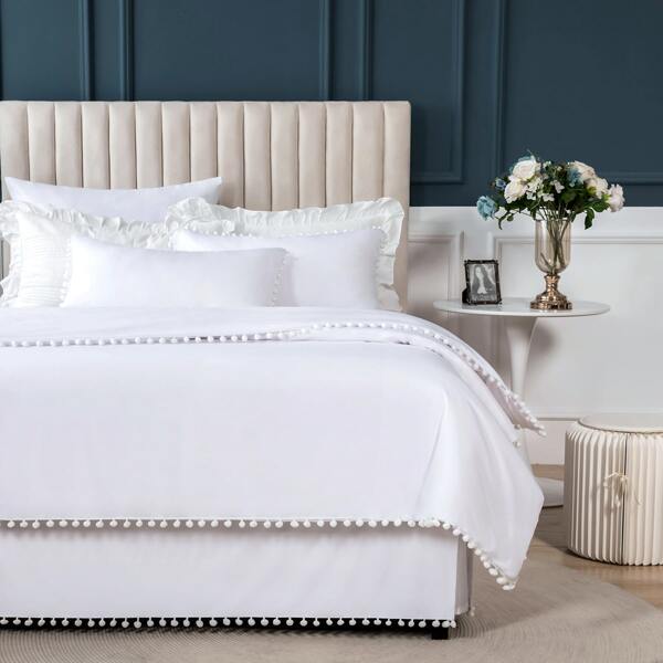 

Pom Pom Decor Bed Skirt, White
