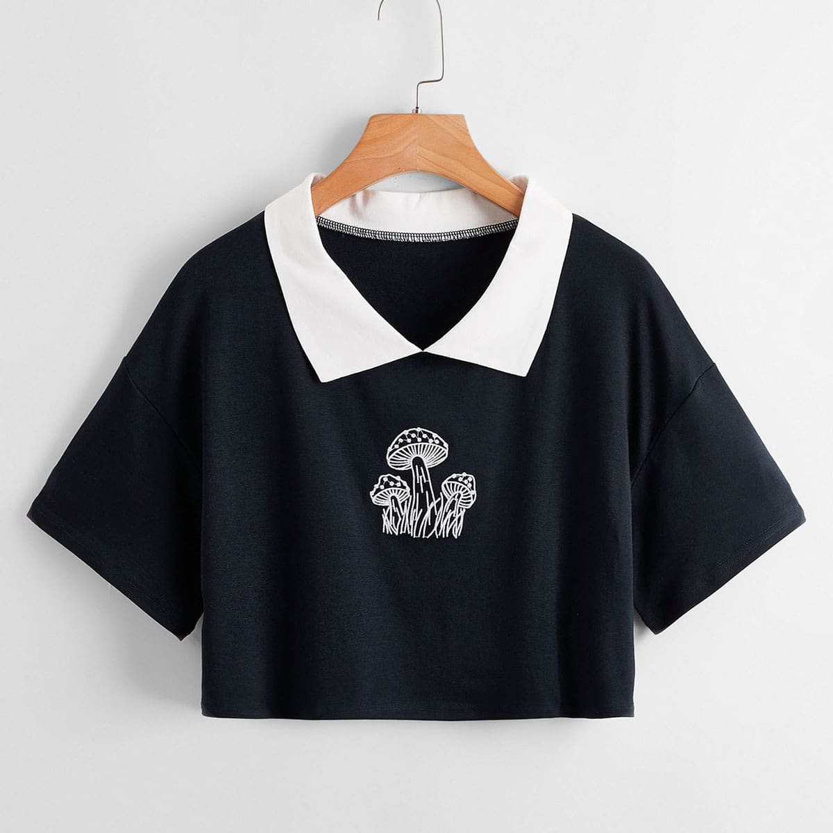 

Mushroom Embroidery Contrast Collar Crop Tee, Navy blue