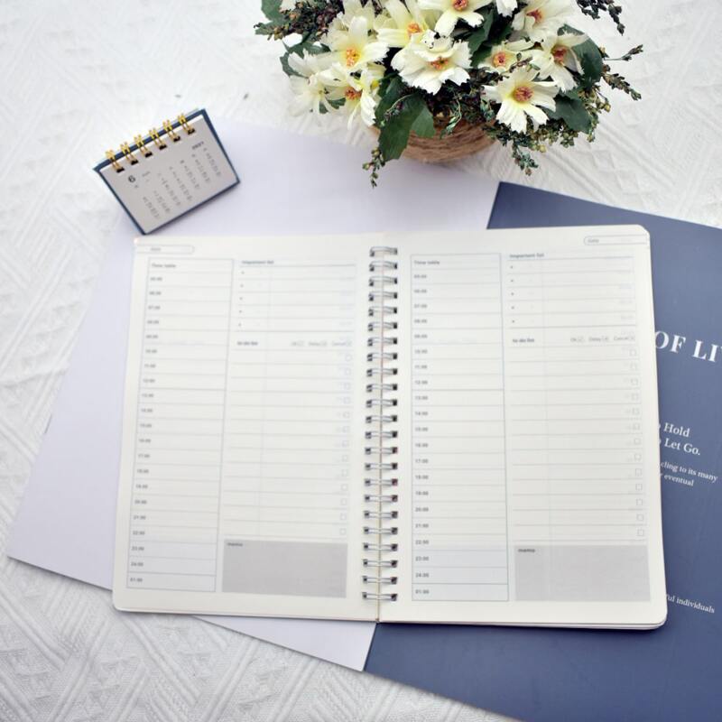 

1pc Laser Cover Spiral Notebook, Multicolor